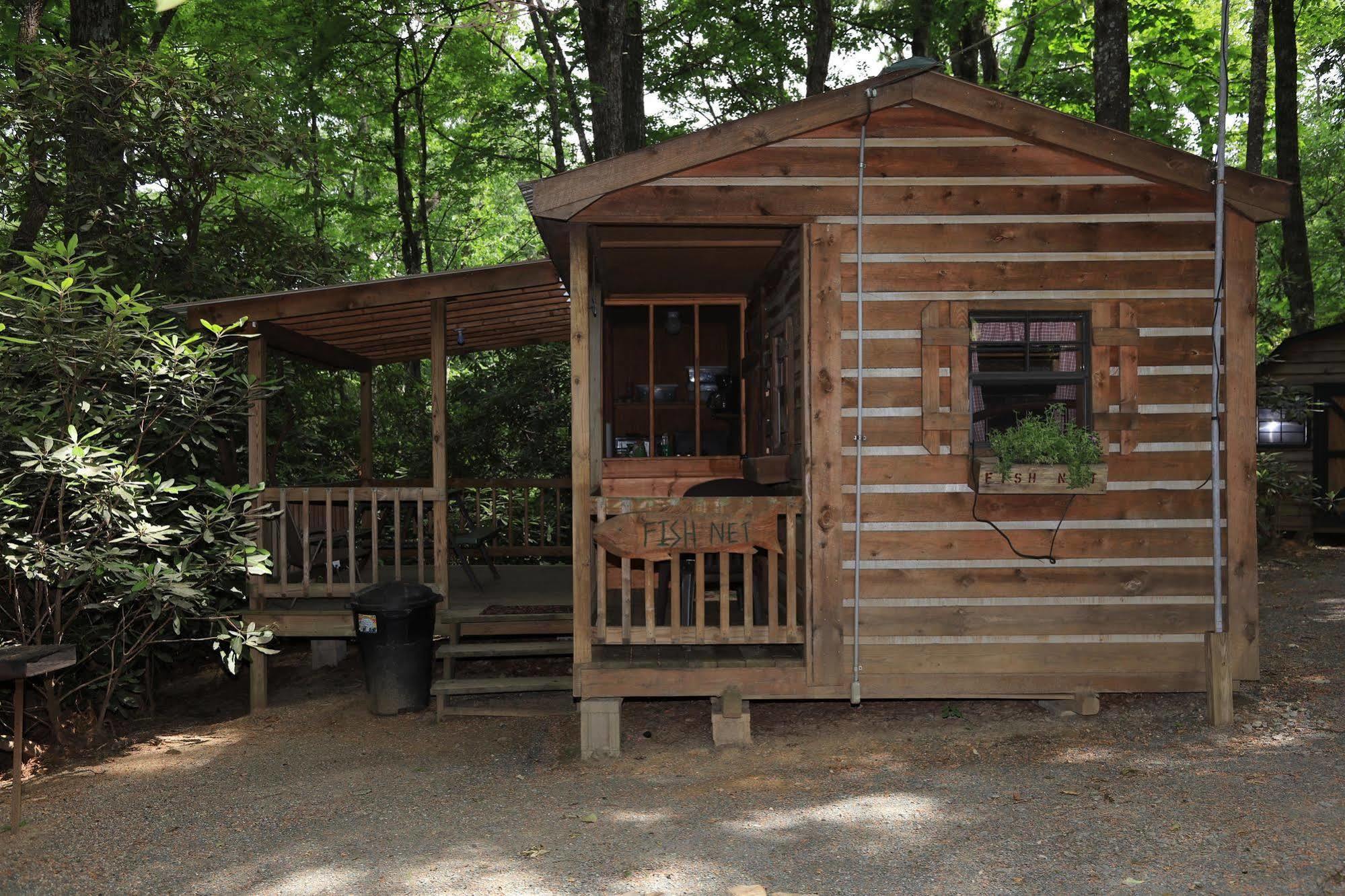 Linville Falls Campground, Rv Park, And Cabins Exteriör bild