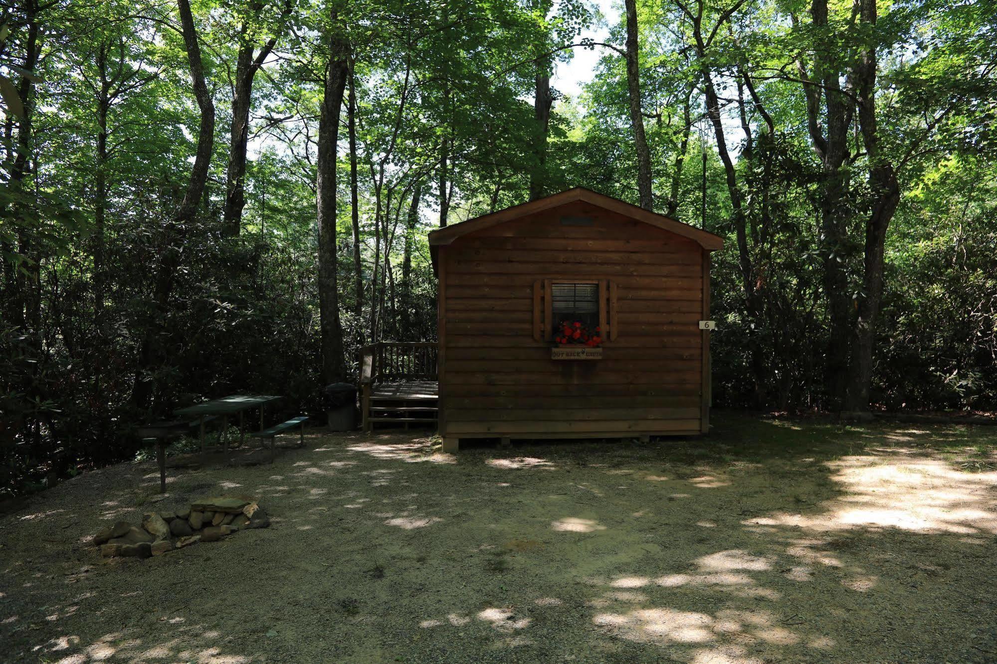 Linville Falls Campground, Rv Park, And Cabins Exteriör bild