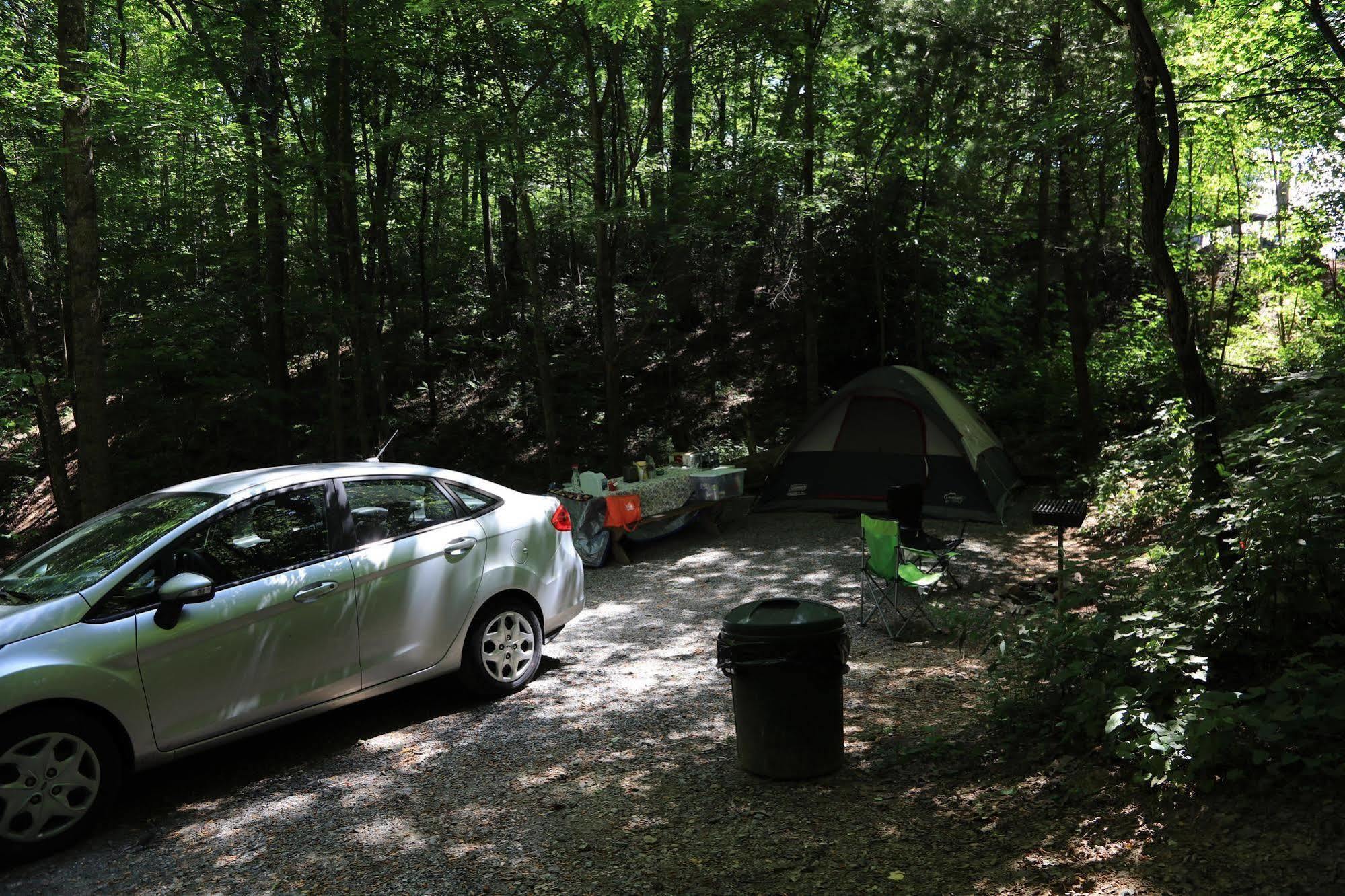 Linville Falls Campground, Rv Park, And Cabins Exteriör bild
