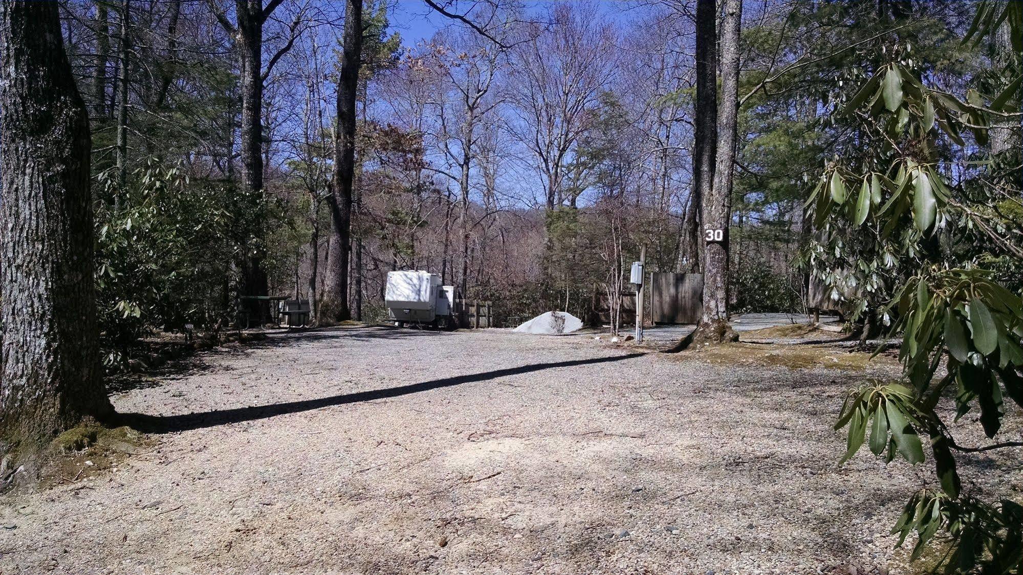 Linville Falls Campground, Rv Park, And Cabins Exteriör bild