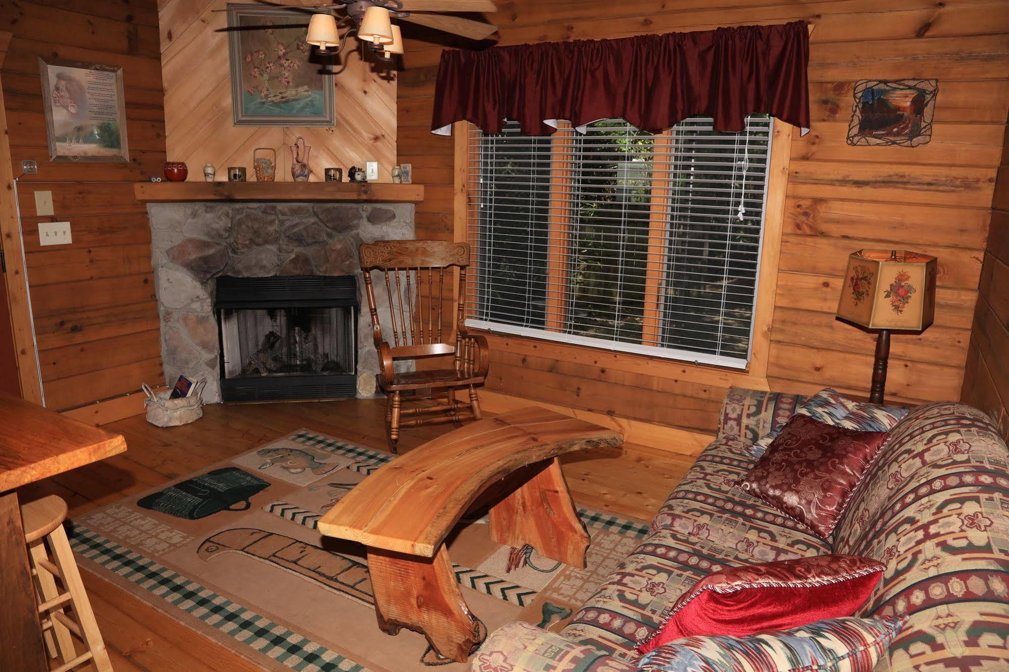 Linville Falls Campground, Rv Park, And Cabins Exteriör bild