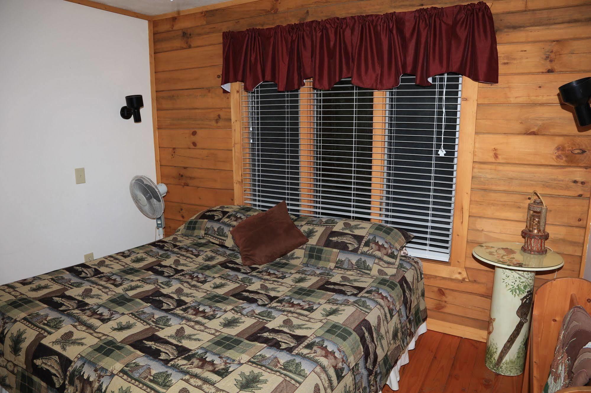 Linville Falls Campground, Rv Park, And Cabins Exteriör bild